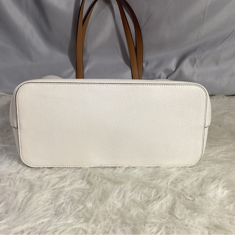 Kate Spade x Alexander Girard “LOVE” Heart Embossed White Leather Tote Bag - Picture 8 of 13